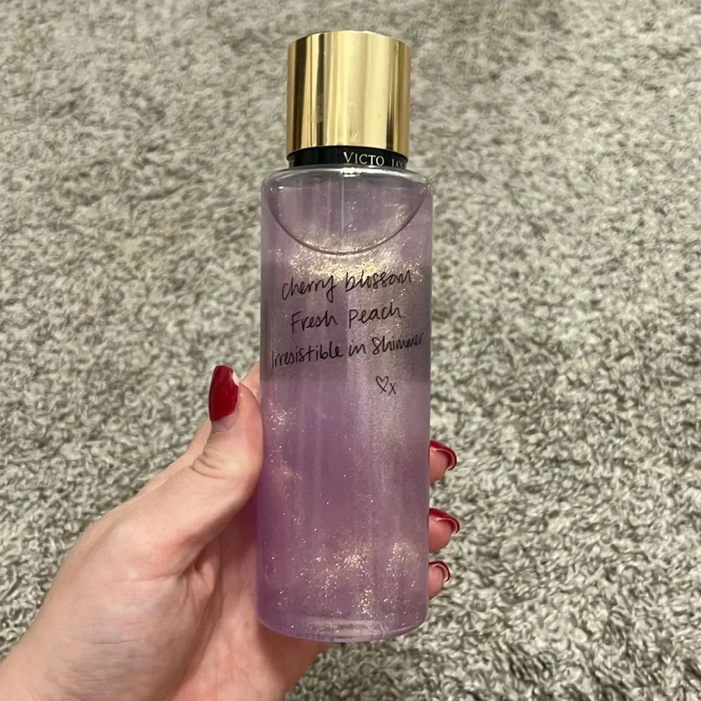 Victorias Secret Shimmer Fragrance Mist - Picture 2 of 3